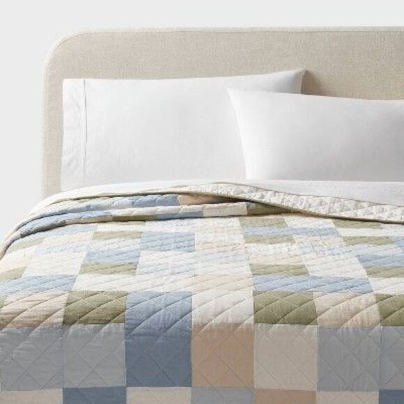 Threshold Other - Open Box - Threshold - King Pieced Patchwork Quilt Blue/Ivory/ Blue/Ivory/Green